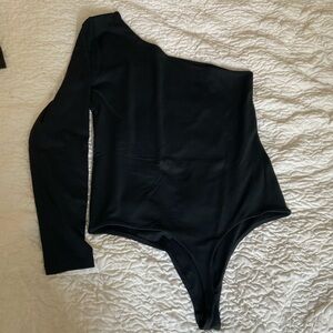 Nuuds Black One-Shoulder Bodysuit